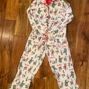 Grinch flannel pajamas size 6 unisex.